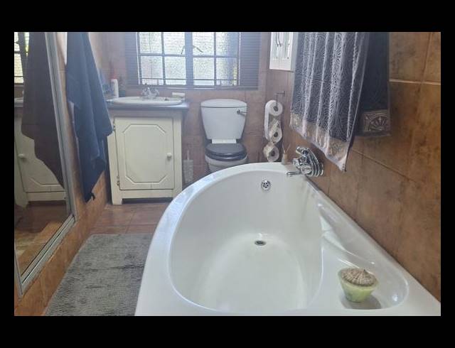 4 BEDROOM HOUSE FOR SALE IN BO-DORP